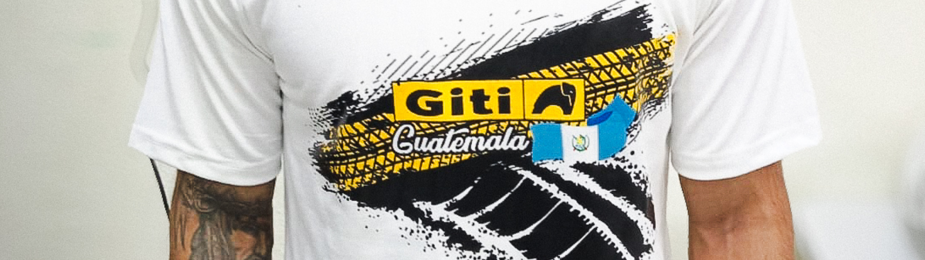 Transformando Vidas com Serigrafia: A Iniciativa de Girk e Giti